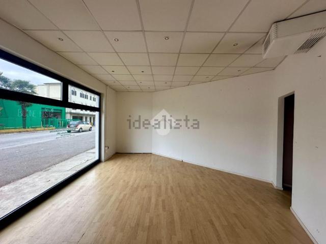 Locale in affitto di 120 m² in Borgo Padova, 15