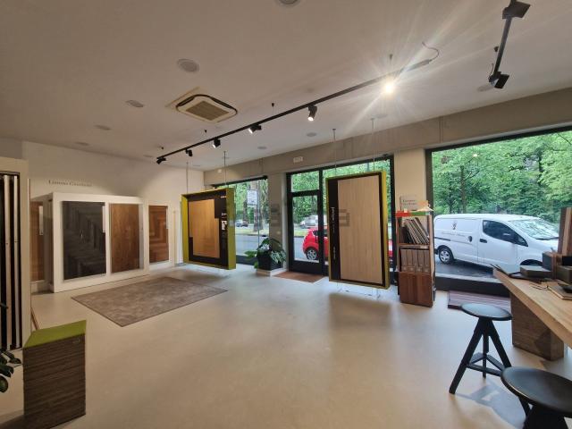 Locale in affitto di 120 m² in Corso Casale