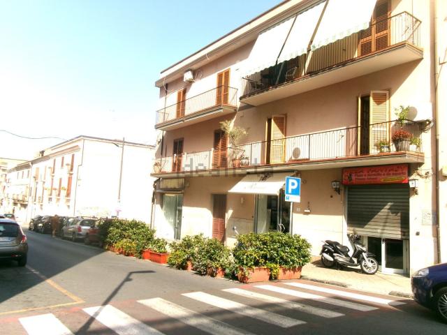 Locale in affitto di 120 m² in Corso Roma, 8