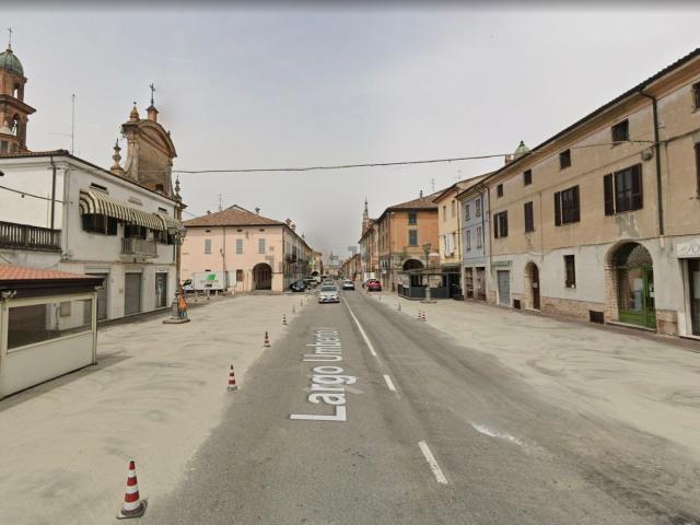 Locale in affitto di 120 m² in Largo UMBERTO