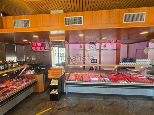 Locale in affitto di 120 m² in Piazza C. Battisti