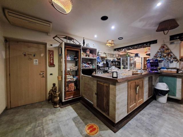Locale in affitto di 120 m² in Strada Macellai, 1