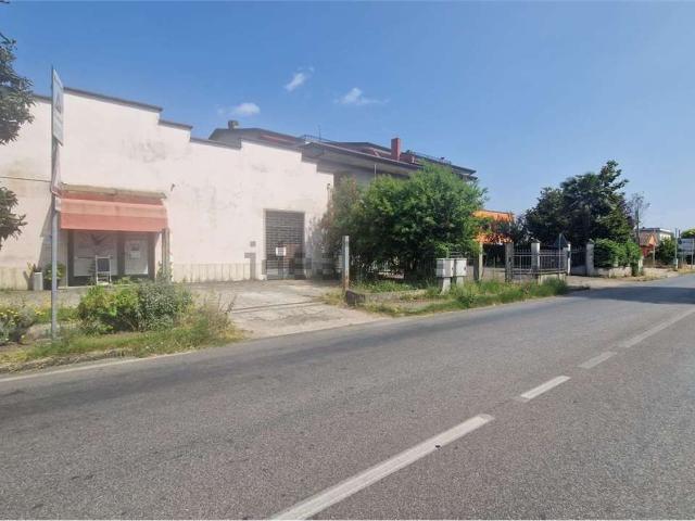 Locale in affitto di 120 m² in Strada Regionale 155