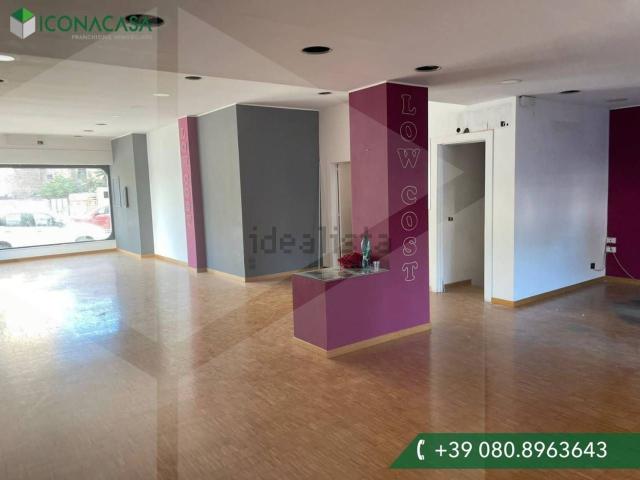 Locale in affitto di 124 m² in Via Guglielmo Oberdan, 32
