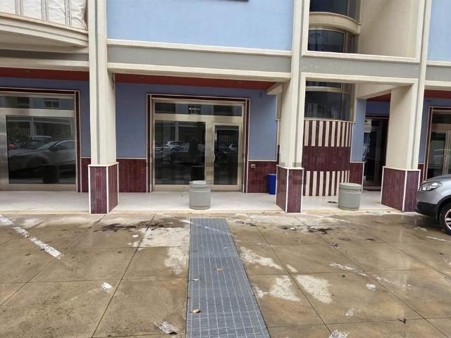 Locale in affitto di 124 m² in Viale della Rinascita, 6