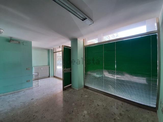 Locale in affitto di 124 m² in Piazzale Francesco Redi, 17