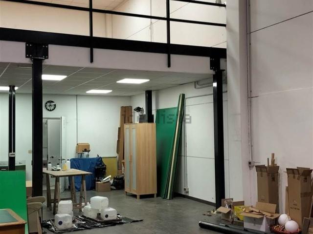 Locale in affitto di 125 m²