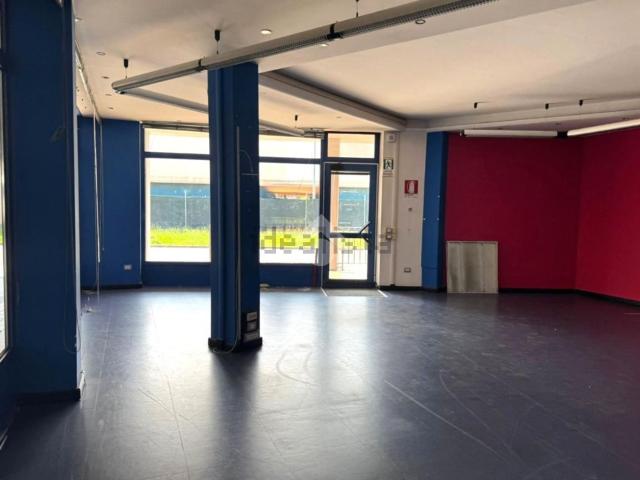 Locale in affitto di 125 m² in Via Giorgione, 4