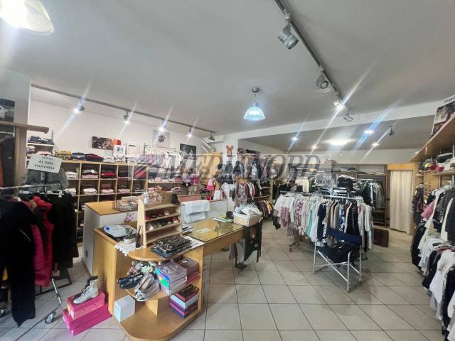 Locale in affitto di 125 m² in Via Guglielmo Marconi