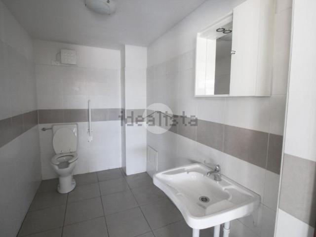 Locale in affitto di 125 m² in Via Dante Alighieri, 1