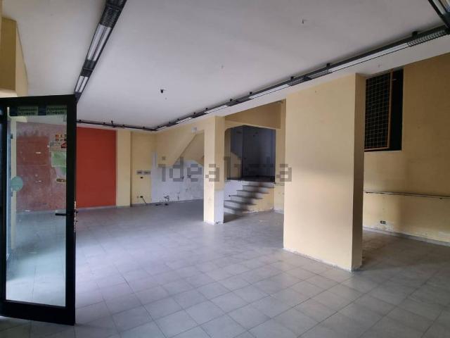 Locale in affitto di 125 m² in Via Valle, 19