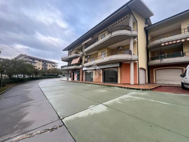 Locale in affitto di 125 m² in Strada Statale 19, 296