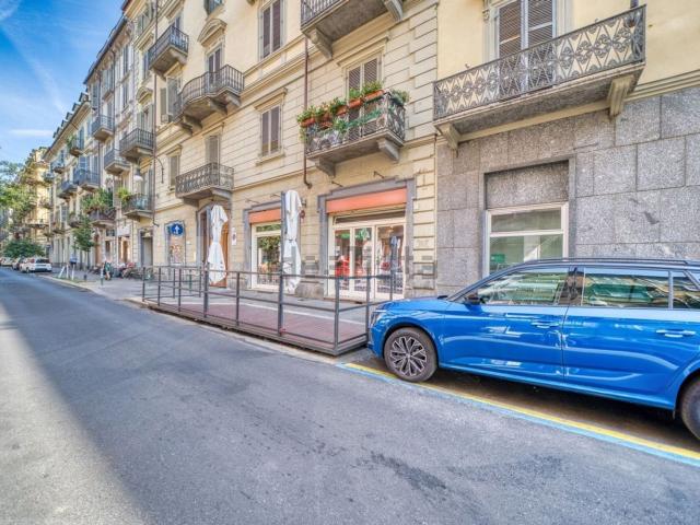 Locale in affitto di 128 m² in Via Claudio Luigi Berthollet, 13