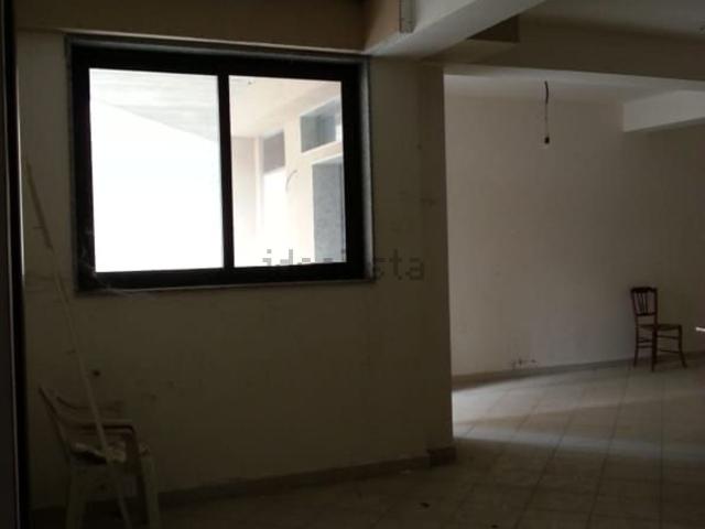 Locale in affitto di 130 m²