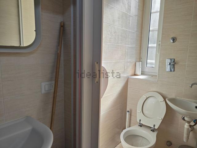 Locale in affitto di 130 m²