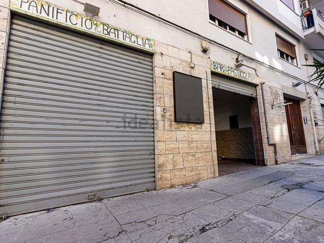 Locale in affitto di 130 m² in Via Costantino Lascaris, 16