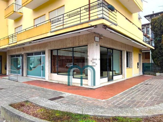 Locale in affitto di 130 m² in Via Caltana, 158