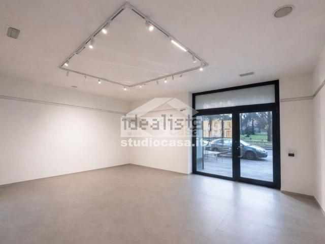 Locale in affitto di 130 m² in Via Carlo Vittadini, 31