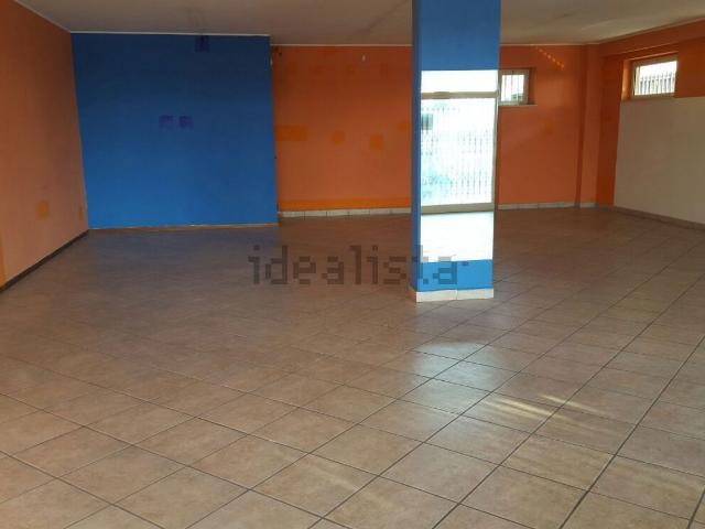 Locale in affitto di 130 m² in Via Casilina