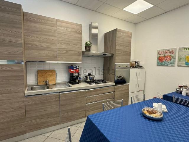 Locale in affitto di 130 m² in Via Cesare Battisti, 111