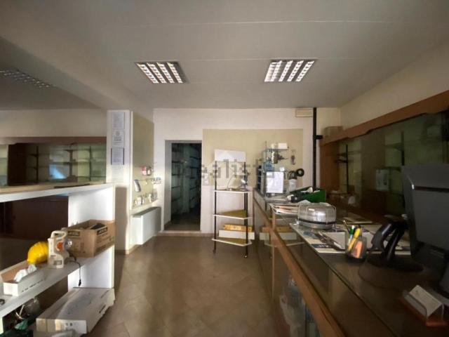 Locale in affitto di 130 m² in Via Gorizia, 16