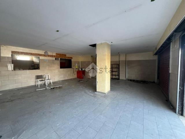 Locale in affitto di 130 m² in Via del Mare, 68