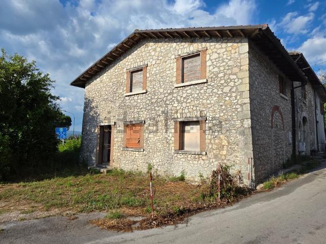 Locale in affitto di 130 m² in Via Del Cavaliere, 1