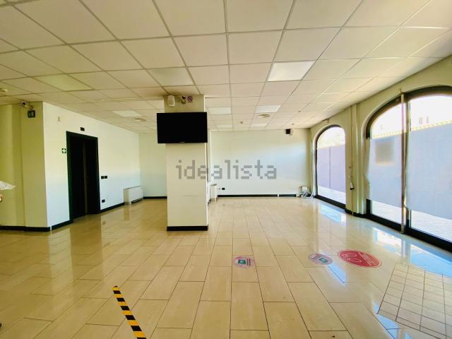 Locale in affitto di 130 m² in Via del Centenario