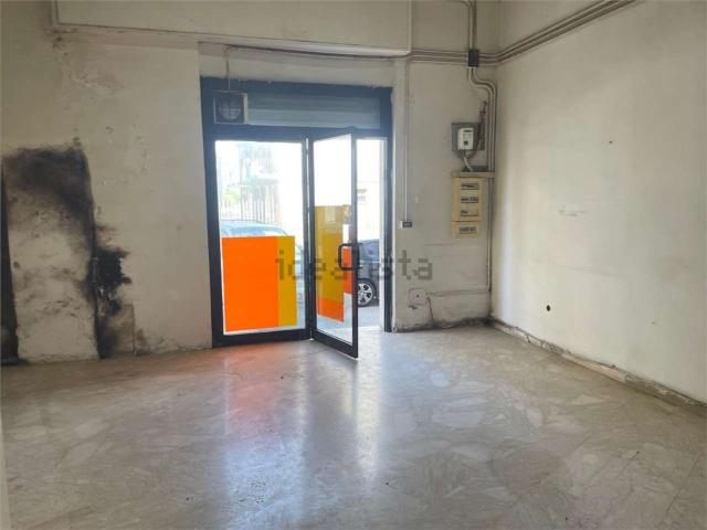 Locale in affitto di 130 m² in Via Filisto