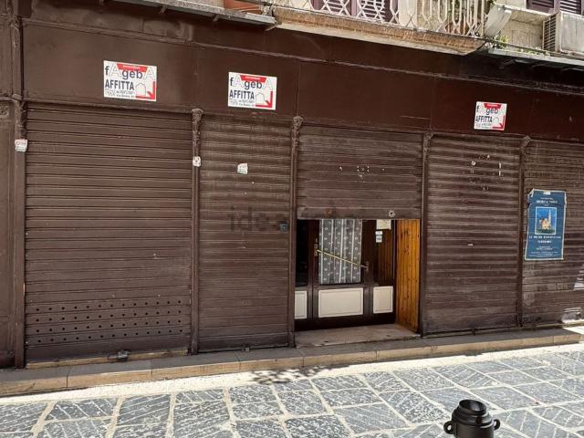 Locale in affitto di 130 m² in Via Mario Pagano, 175