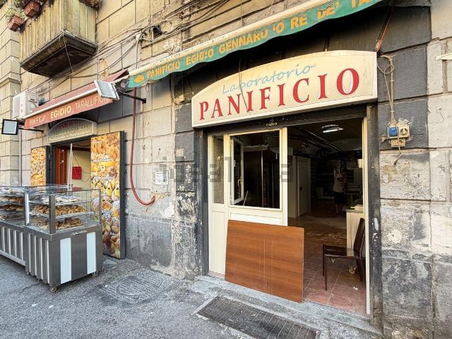 Locale in affitto di 130 m² in Via Santa Teresa degli Scalzi, 130