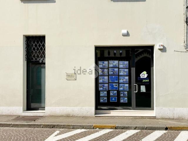 Locale in affitto di 130 m² in Via XX Settembre, 17