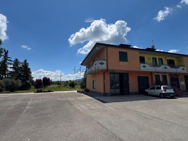 Locale in affitto di 130 m² in Contrada Ponticelli, 112