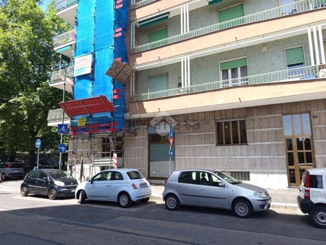 Locale in affitto di 130 m² in Corso Traiano, 17