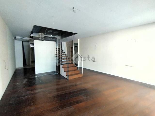 Locale in affitto di 130 m² in Corso del Popolo