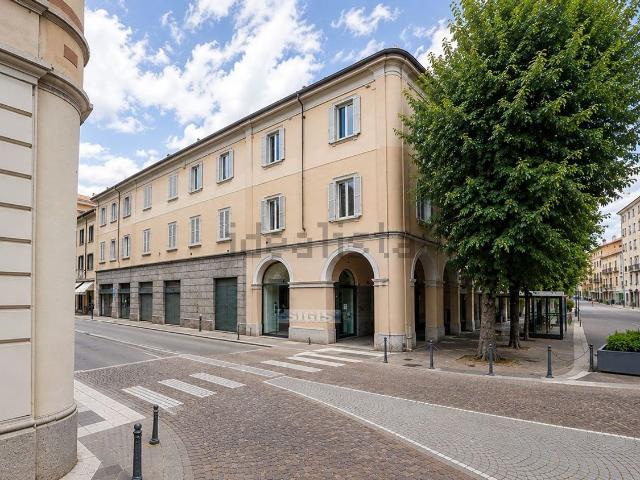 Locale in affitto di 130 m² in Corso Italia