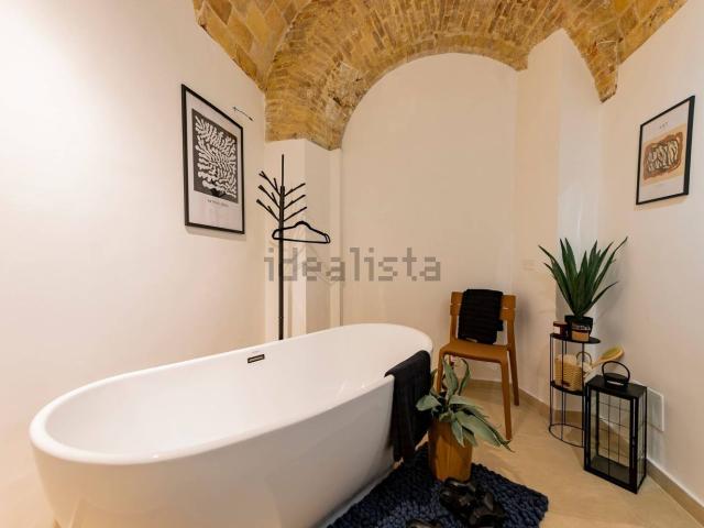 Locale in affitto di 130 m² in Piazza Giacomo Matteotti