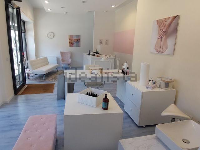 Locale in affitto di 130 m² in Piazza Martiri della Libertà, 20