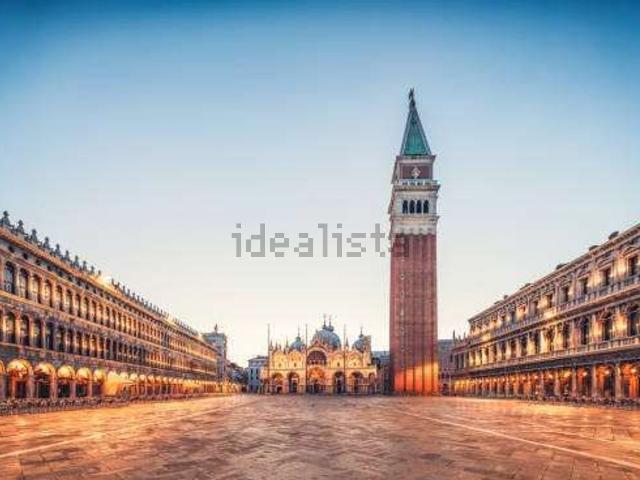 Locale in affitto di 130 m² in Piazza San Marco