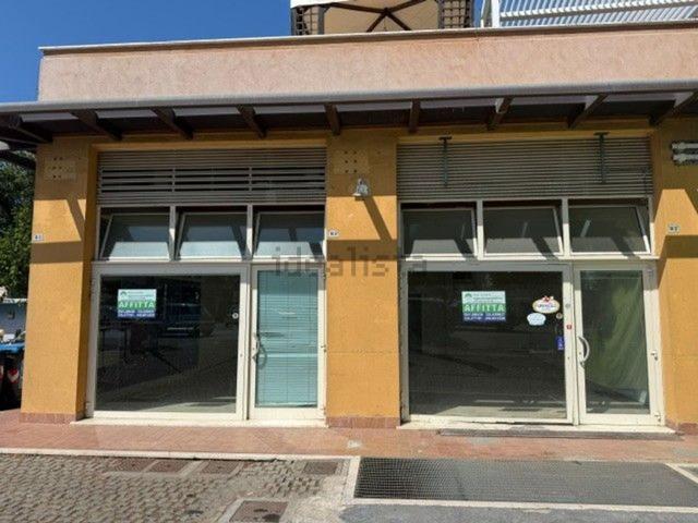 Locale in affitto di 131 m²