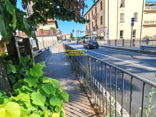 Locale in affitto di 132 m² in Corso Nizza, 88