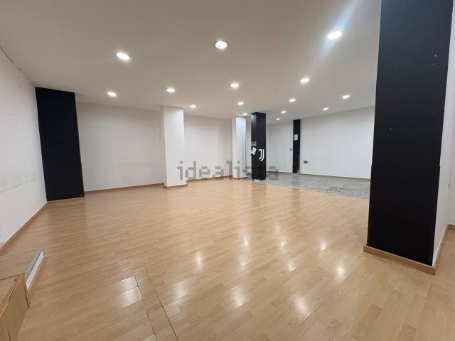 Locale in affitto di 133 m² in Via Don Carlo Gnocchi