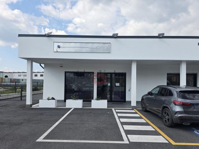 Locale in affitto di 135 m² in Via Casilina, 2187