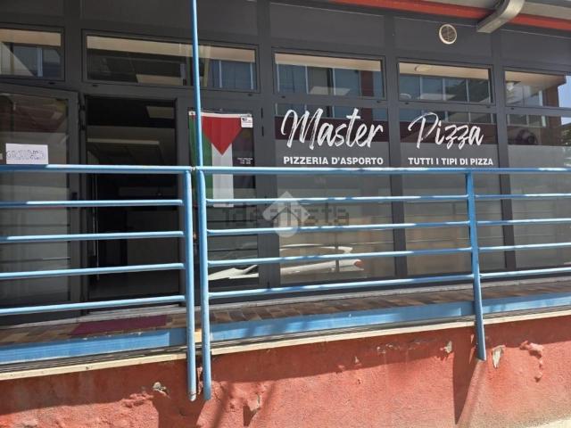Locale in affitto di 135 m² in Via Europa