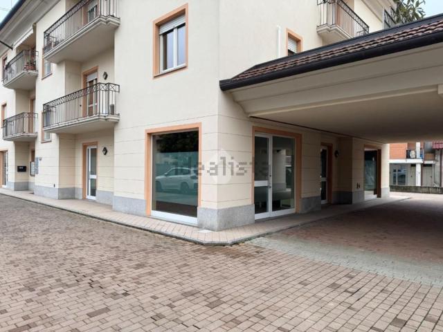 Locale in affitto di 135 m² in Corso Bra, 44