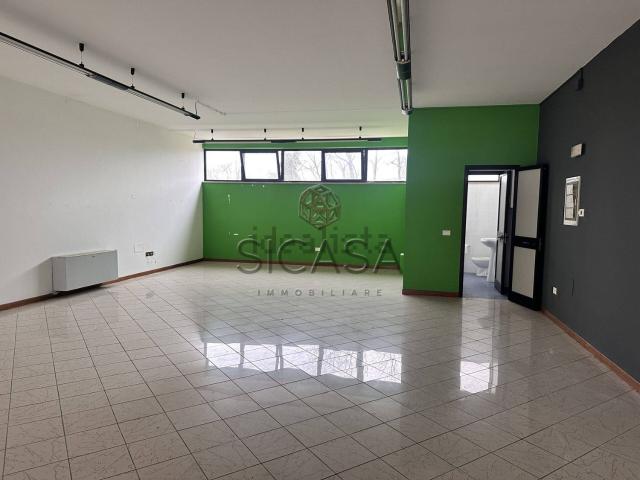 Locale in affitto di 136 m²