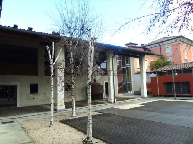 Locale in affitto di 1380 m² in Via Brescia