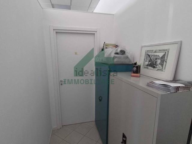Locale in affitto di 138 m² in Via Noalese