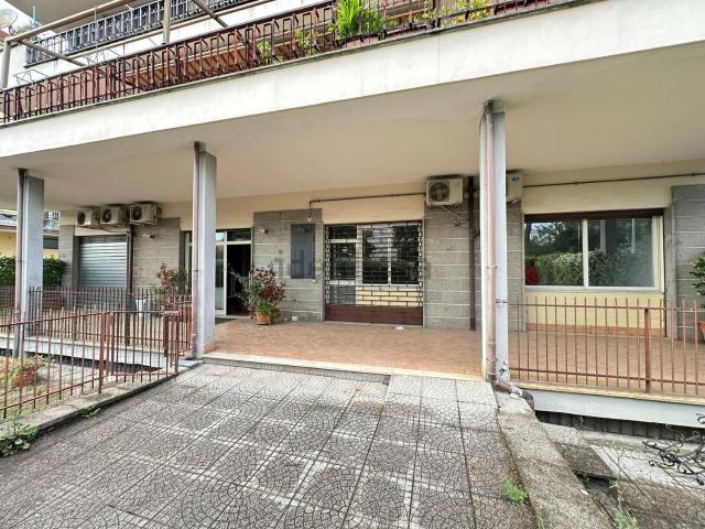 Locale in affitto di 139 m² in Via Consolare Latina, 210
