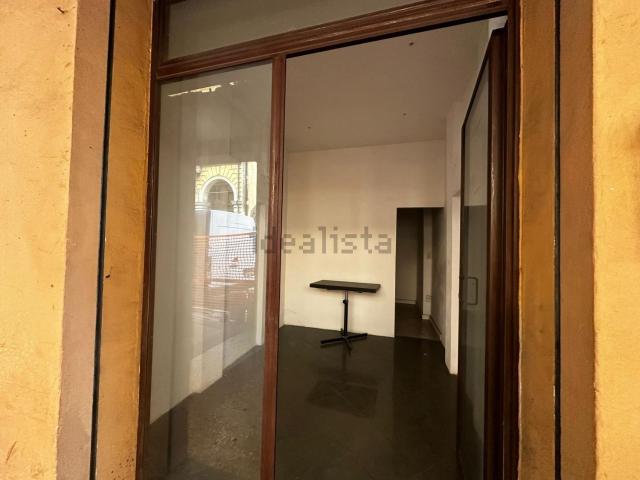 Locale in affitto di 17 m² in Via Sant&apos Isaia